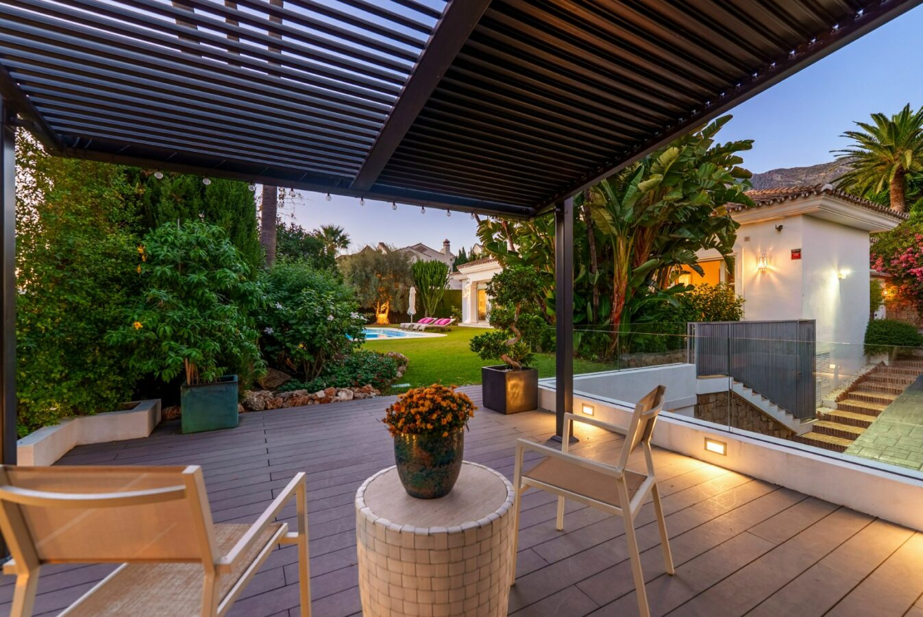 FOR SALE 🏡 Mediterranean Four-Bedroom Villa with Saltwater Pool and Rooftop Sea Views – Sierra Blanca, Golden Mile, Marbella 🇪🇸