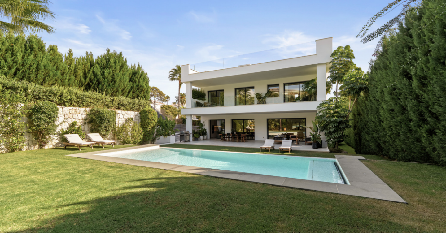 Near Puerto Banus – FOR SALE  🇪🇸 Villa 4B   — Nueva Andalucía, Marbella 🇪🇸