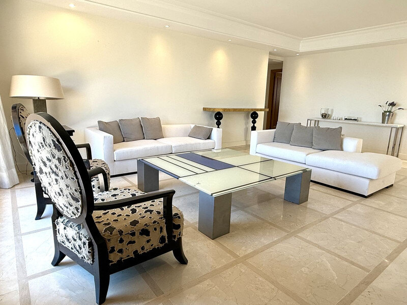 FOR SALE 🏡 Beachfront Penthouse with Private Pool and 219 m² of Terraces – New Golden Mile, Estepona 🇪🇸