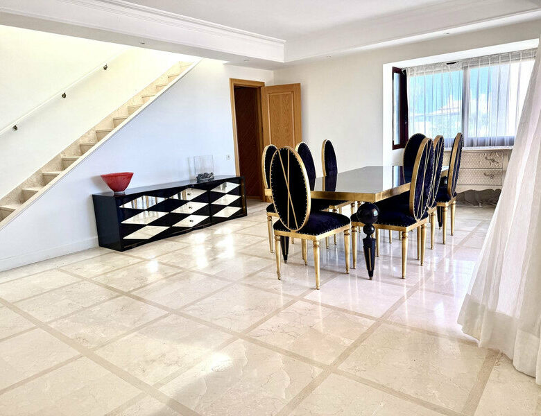 FOR SALE 🏡 Beachfront Penthouse with Private Pool and 219 m² of Terraces – New Golden Mile, Estepona 🇪🇸