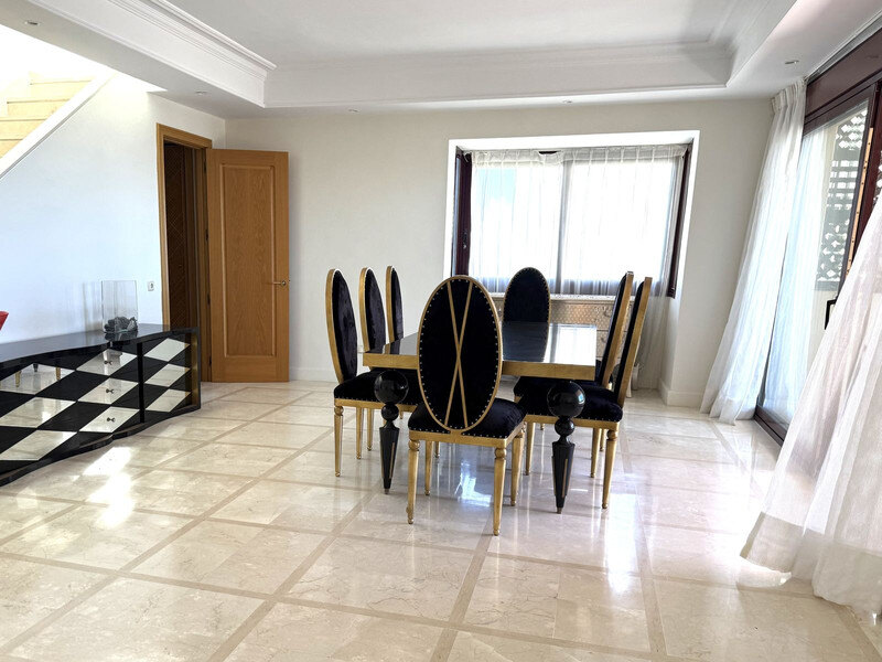 FOR SALE 🏡 Beachfront Penthouse with Private Pool and 219 m² of Terraces – New Golden Mile, Estepona 🇪🇸