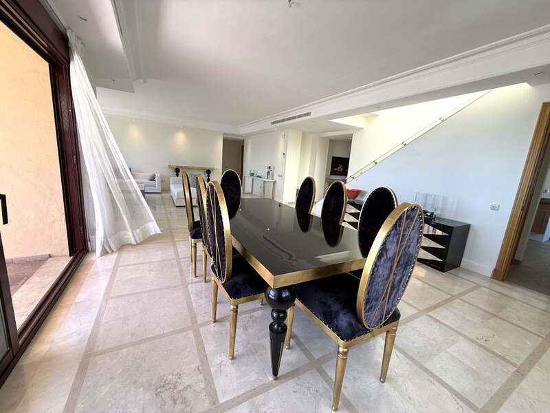 FOR SALE 🏡 Beachfront Penthouse with Private Pool and 219 m² of Terraces – New Golden Mile, Estepona 🇪🇸