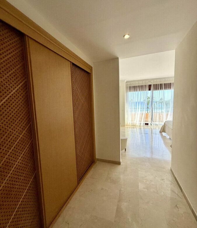 FOR SALE 🏡 Beachfront Penthouse with Private Pool and 219 m² of Terraces – New Golden Mile, Estepona 🇪🇸