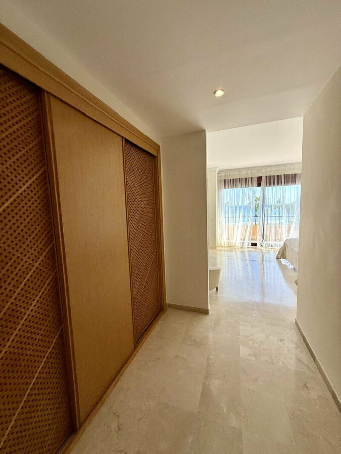 FOR SALE 🏡 Beachfront Penthouse with Private Pool and 219 m² of Terraces – New Golden Mile, Estepona 🇪🇸