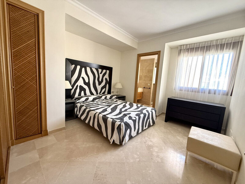 FOR SALE 🏡 Beachfront Penthouse with Private Pool and 219 m² of Terraces – New Golden Mile, Estepona 🇪🇸