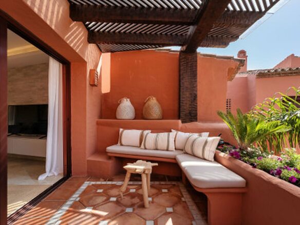 FOR SALE 🏡 Renovated Two-Bedroom Beachfront Penthouse with Sea Views – Las Chapas, Marbella East, Marbella 🇪🇸
