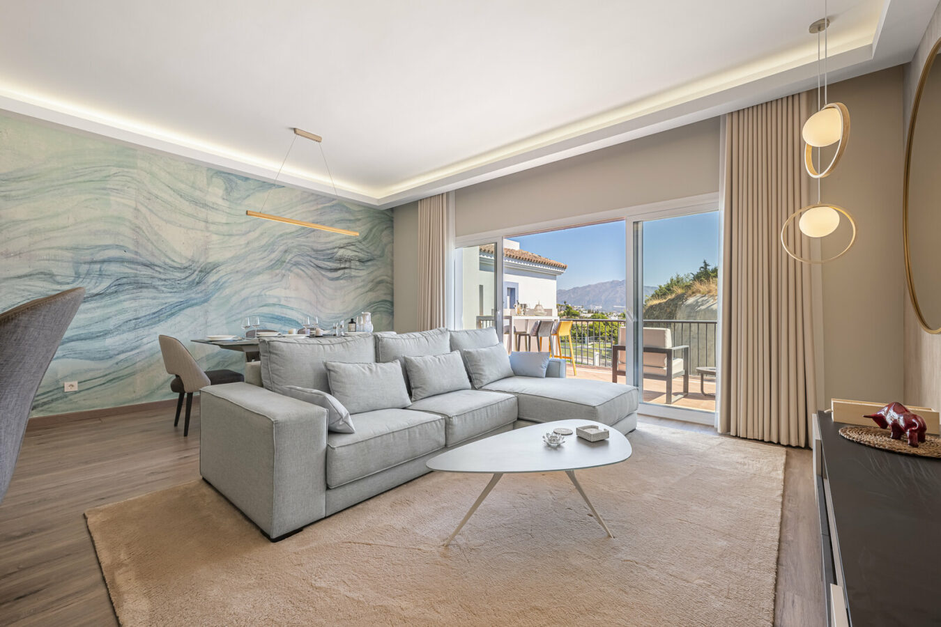 FOR SALE 🏡 Three-Bedroom Penthouse with Private Rooftop Jacuzzi and La Concha Views – El Paraíso, Benahavís 🇪🇸