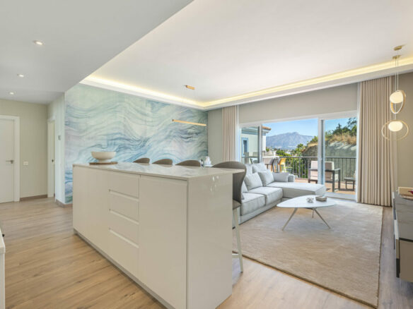 FOR SALE 🏡 Three-Bedroom Penthouse with Private Rooftop Jacuzzi and La Concha Views – El Paraíso, Benahavís 🇪🇸