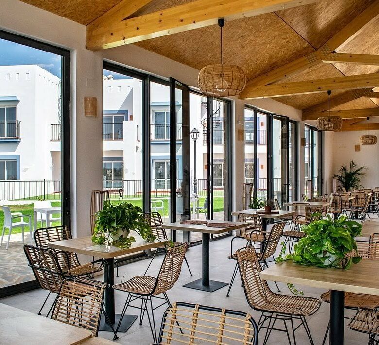 FOR SALE 🏡 Three-Bedroom Penthouse with Private Rooftop Jacuzzi and La Concha Views – El Paraíso, Benahavís 🇪🇸