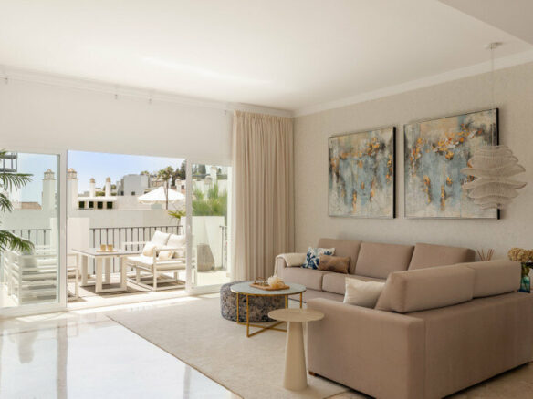 FOR SALE 🏡 Two-Bedroom Penthouse with 100 m² Private Rooftop Solarium and Rental Licence – El Paraíso, Benahavís 🇪🇸