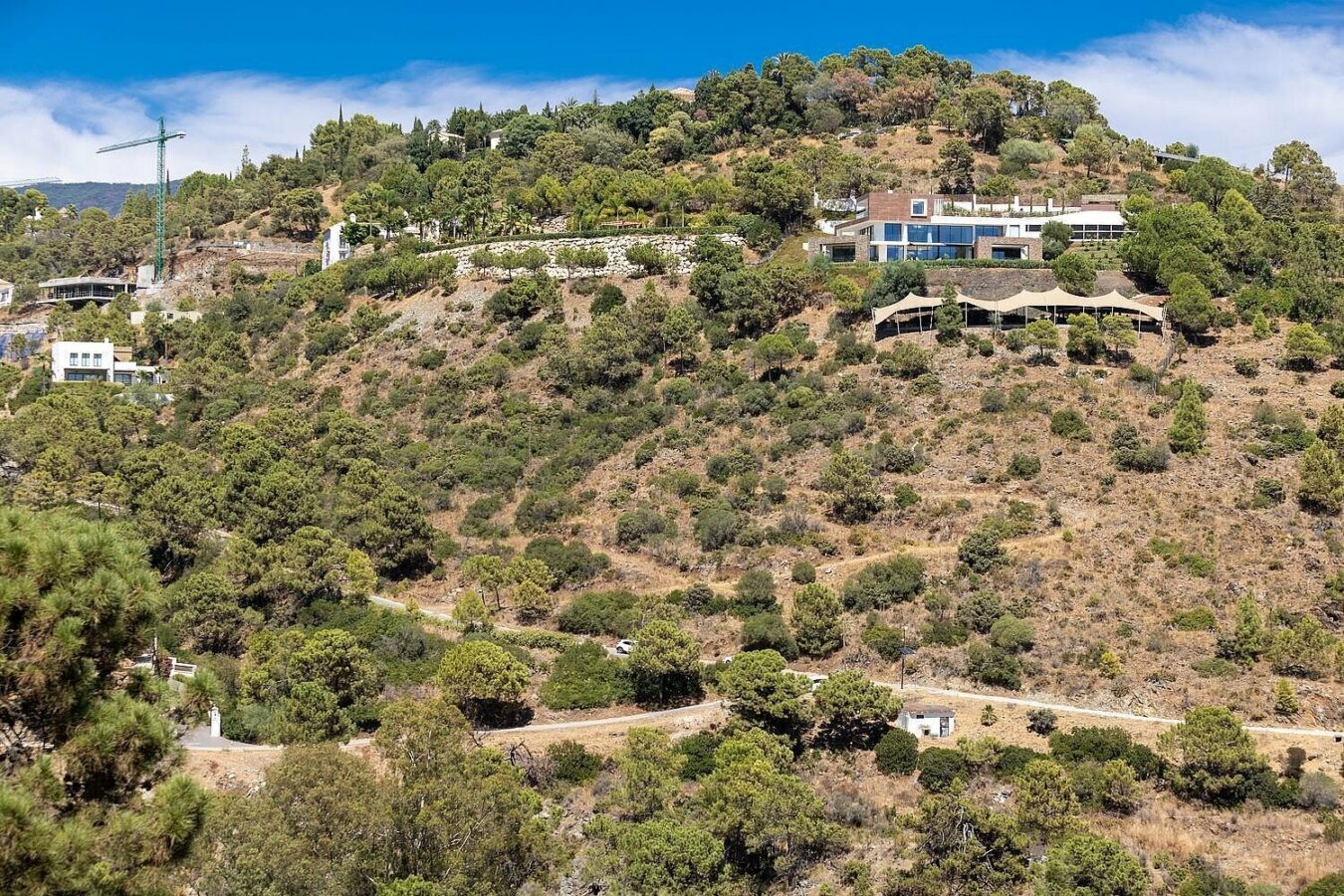 FOR SALE 🏡 Sea-View Building Plot with Licence and Approved Villa Project – El Madroñal, Benahavís 🇪🇸