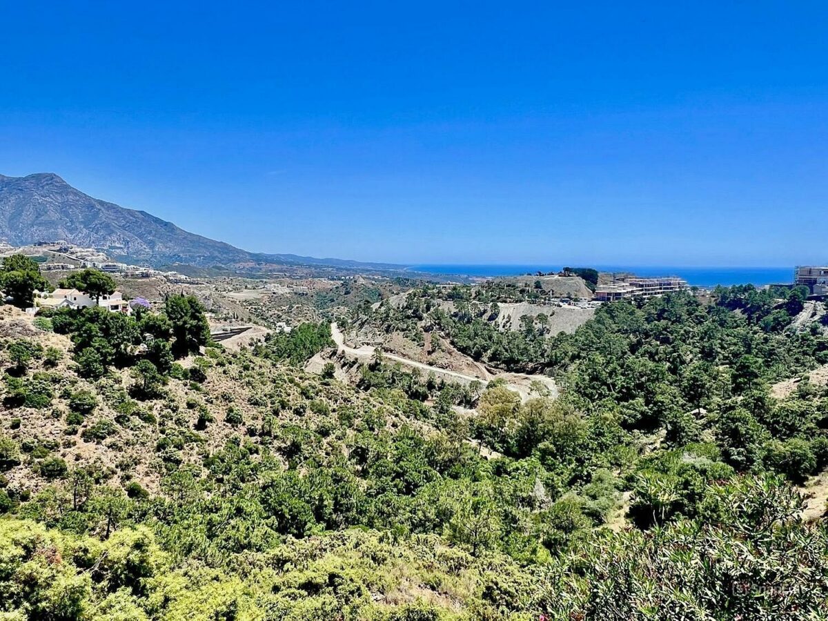 plot-villa-project-el-madronal-01 FOR SALE 🏡 Building Plot with Licensed Villa Project and Sea Views – El Madroñal, Benahavís 🇪🇸