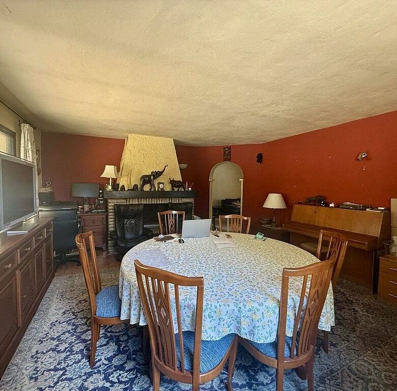 Renovation villa on a large plot in Bello Horizonte, Marbella East