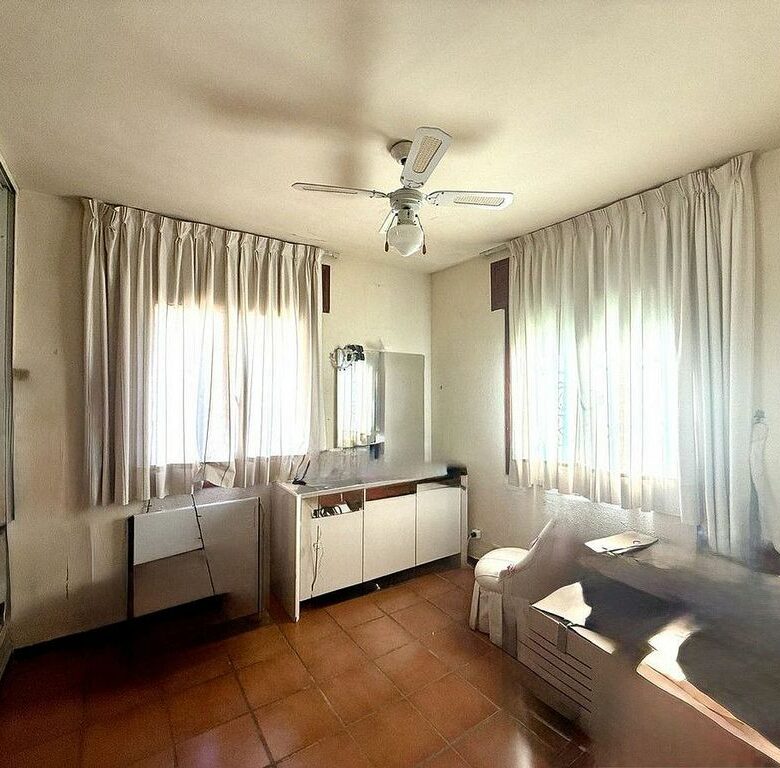 Renovation villa on a large plot in Bello Horizonte, Marbella East
