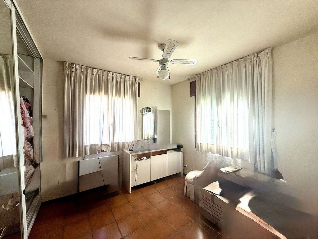 Renovation villa on a large plot in Bello Horizonte, Marbella East