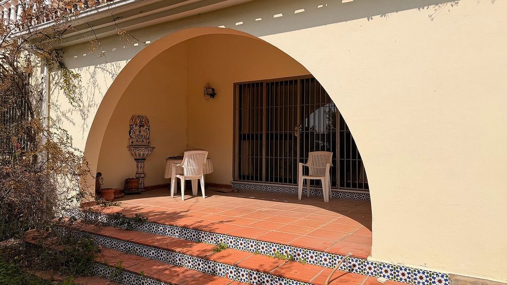 Renovation villa with approved licence in Las Cumbres, Elviria, Marbella