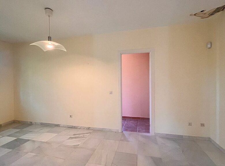 Renovation villa with approved licence in Las Cumbres, Elviria, Marbella