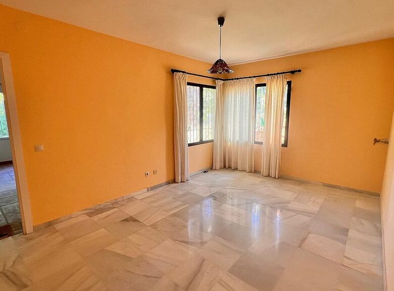 Renovation villa with approved licence in Las Cumbres, Elviria, Marbella