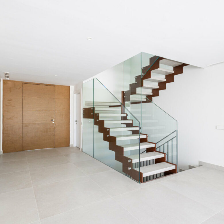 FOR SALE 🏡 Contemporary Corner Semi-Detached Villa with Private Pool and Basement – Guadalmina Alta, San Pedro de Alcántara 🇪🇸