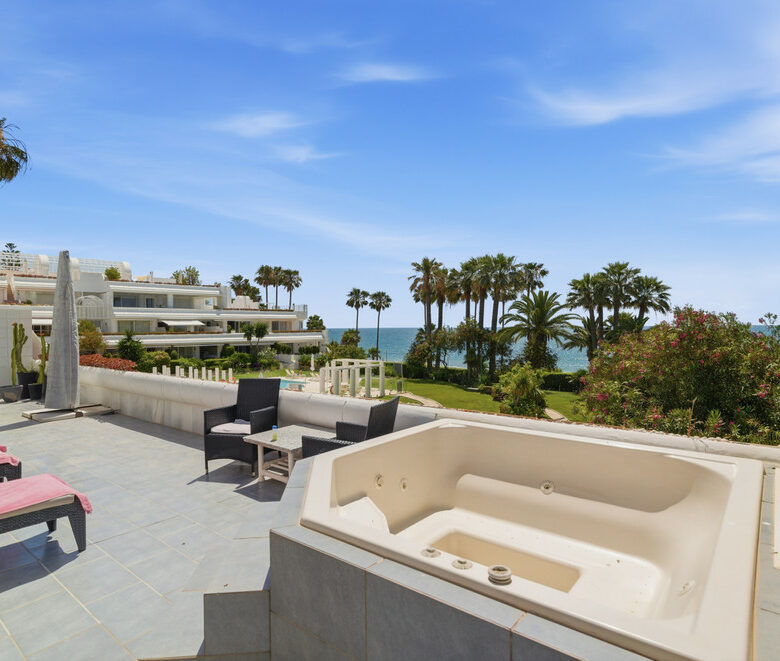 For Sale – Frontline Beach Duplex Penthouse in Estepona🇪🇸