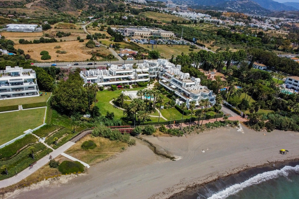 For Sale – Frontline Beach Duplex Penthouse in Estepona🇪🇸