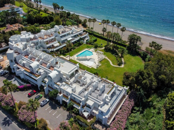For Sale – Frontline Beach Duplex Penthouse in Estepona🇪🇸