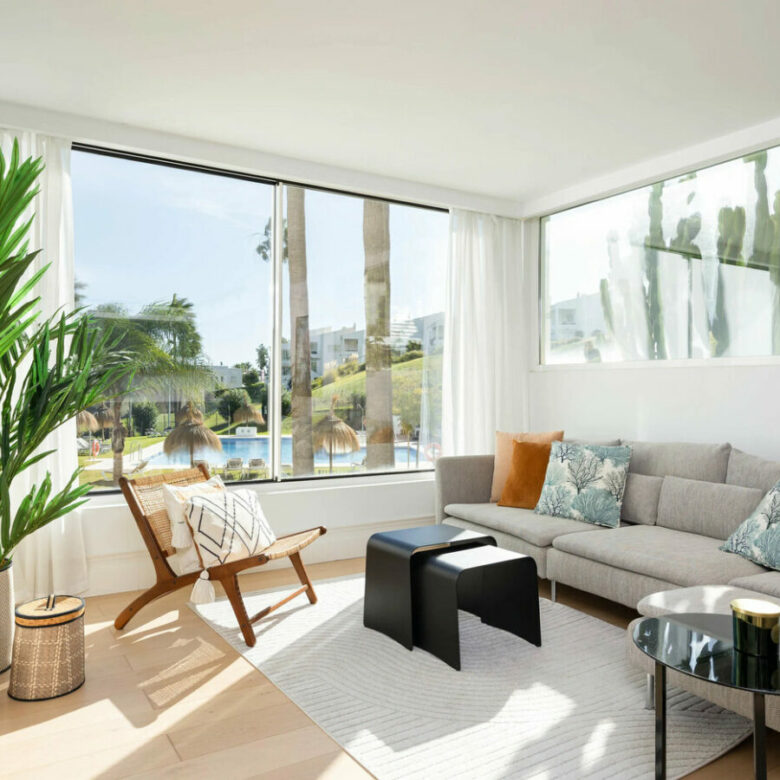 FOR SALE 🏡 Renovated Top-Floor Apartment with Golf and Sea Views – Aloha, Nueva Andalucía 🇪🇸