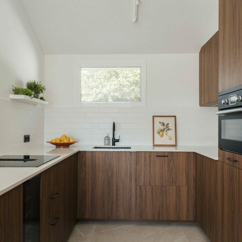 FOR SALE 🏡 Renovated Two-Bedroom Townhouse with Three Terraces and Golf Views – Atalaya, New Golden Mile 🇪🇸