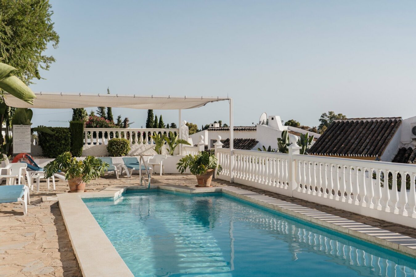 FOR SALE 🏡 Renovated Two-Bedroom Townhouse with Three Terraces and Golf Views – Atalaya, New Golden Mile 🇪🇸
