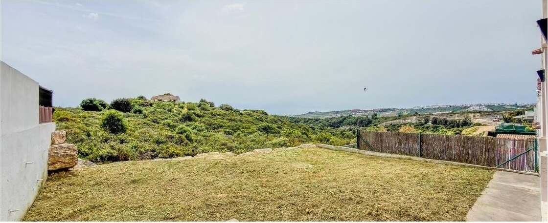 FOR SALE 🏡 Three-Storey Townhouse with Private Garden and 102 m² Basement to Convert – Doña Julia, Casares Costa 🇪🇸