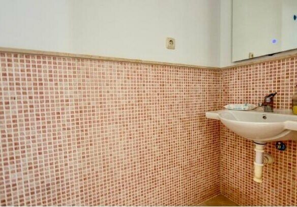 FOR SALE 🏡 Three-Storey Townhouse with Private Garden and 102 m² Basement to Convert – Doña Julia, Casares Costa 🇪🇸