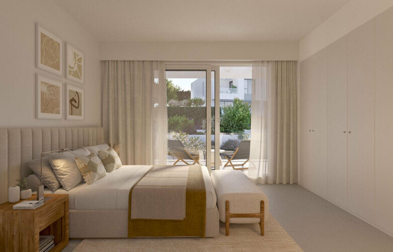 FOR SALE 🏡 Brand-New Three-Bedroom Townhouse 200 m from the Beach with Sea Views – Elviria, Marbella East 🇪🇸