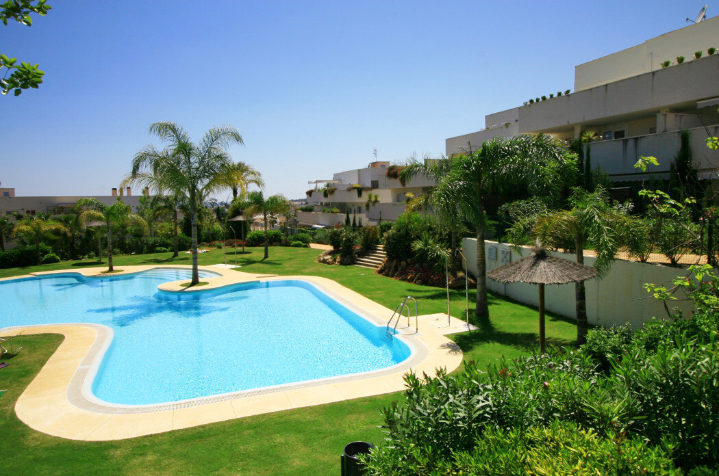 FOR SALE 🏡 Two-Bedroom Townhouse with Private Garden Walking Distance to Puerto Banús – Nueva Andalucía, Marbella 🇪🇸