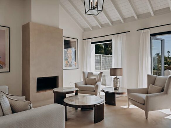 FOR SALE 🏡 Renovated Four-Bedroom Townhouse with Panoramic Sea Views and Cinema Room – Marbella Hill Club, Golden Mile, Marbella 🇪🇸
