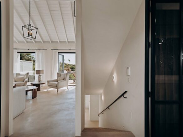 FOR SALE 🏡 Renovated Four-Bedroom Townhouse with Panoramic Sea Views and Cinema Room – Marbella Hill Club, Golden Mile, Marbella 🇪🇸