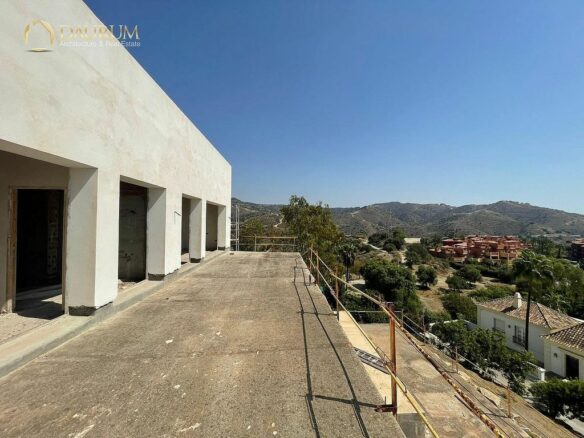 Unfinished villa to complete in Hacienda Las Chapas, Marbella