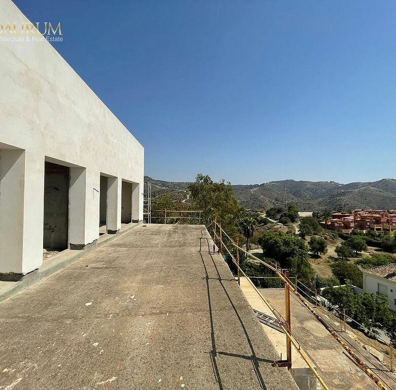 Unfinished villa to complete in Hacienda Las Chapas, Marbella