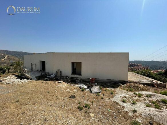 Unfinished villa to complete in Hacienda Las Chapas, Marbella