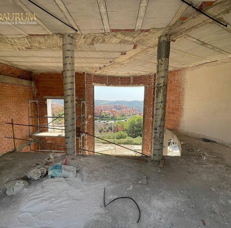 Unfinished villa to complete in Hacienda Las Chapas, Marbella