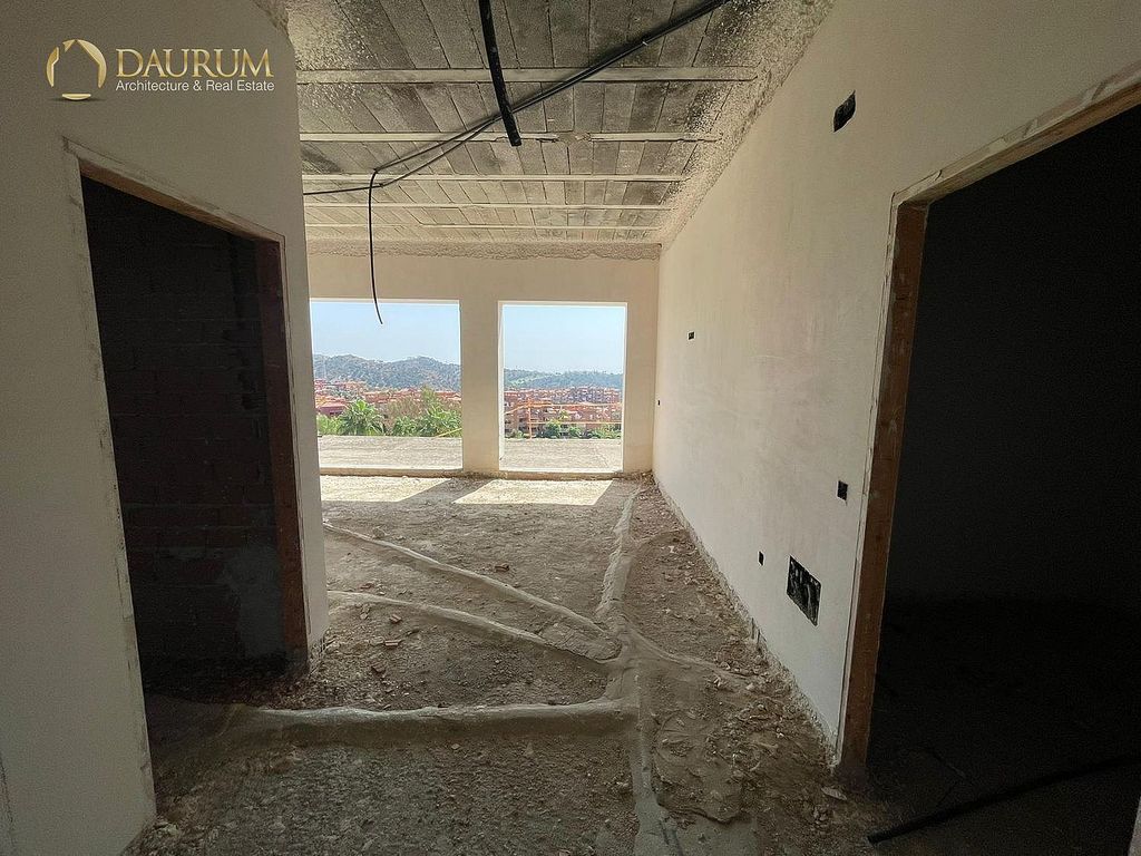 Unfinished villa to complete in Hacienda Las Chapas, Marbella