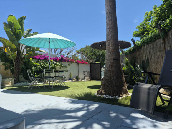 FOR SALE 🏡 Beachside Three-Bedroom Villa with Two Roof Terraces in a Gated Resort Community – Bahía Dorada, Estepona 🇪🇸