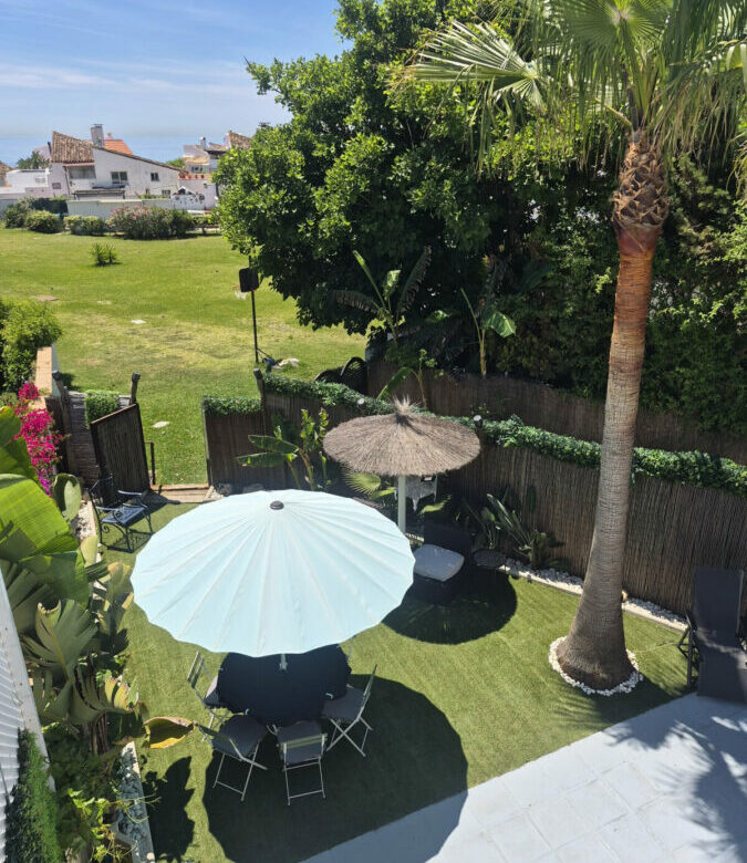 FOR SALE 🏡 Beachside Three-Bedroom Villa with Two Roof Terraces in a Gated Resort Community – Bahía Dorada, Estepona 🇪🇸