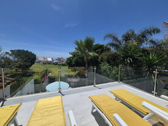 FOR SALE 🏡 Beachside Three-Bedroom Villa with Two Roof Terraces in a Gated Resort Community – Bahía Dorada, Estepona 🇪🇸