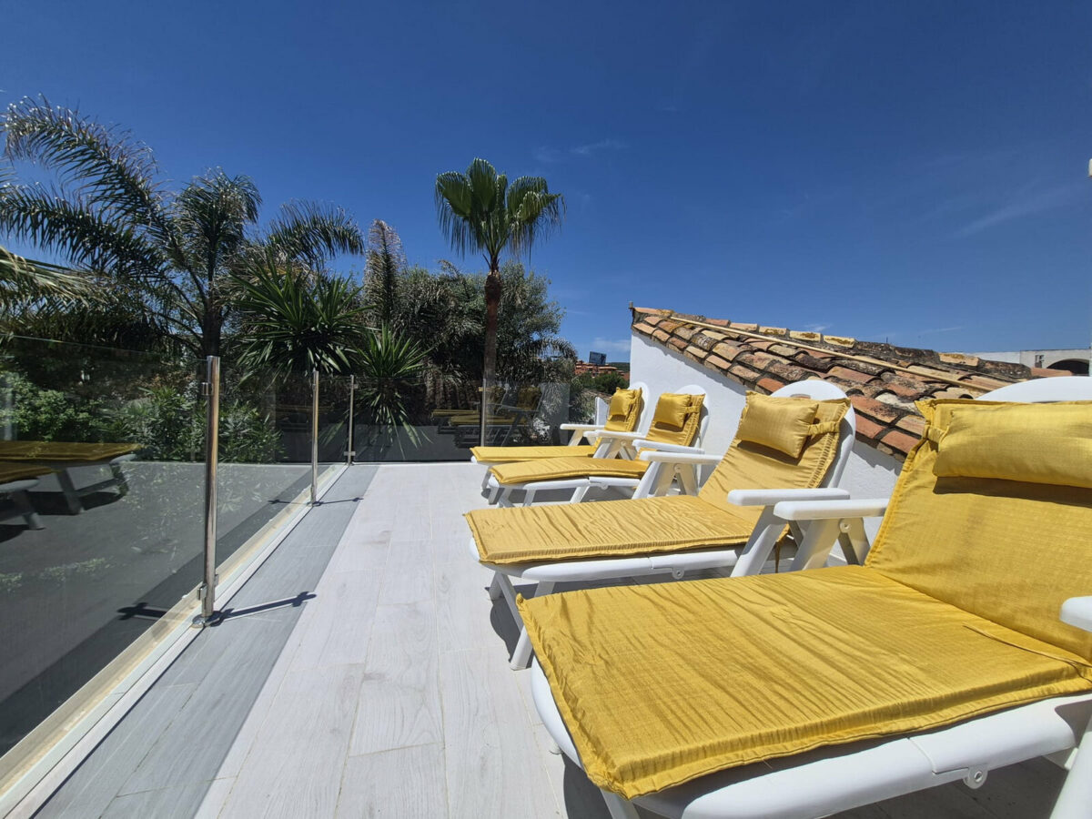 FOR SALE 🏡 Beachside Three-Bedroom Villa with Two Roof Terraces in a Gated Resort Community – Bahía Dorada, Estepona 🇪🇸