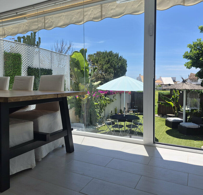 FOR SALE 🏡 Beachside Three-Bedroom Villa with Two Roof Terraces in a Gated Resort Community – Bahía Dorada, Estepona 🇪🇸