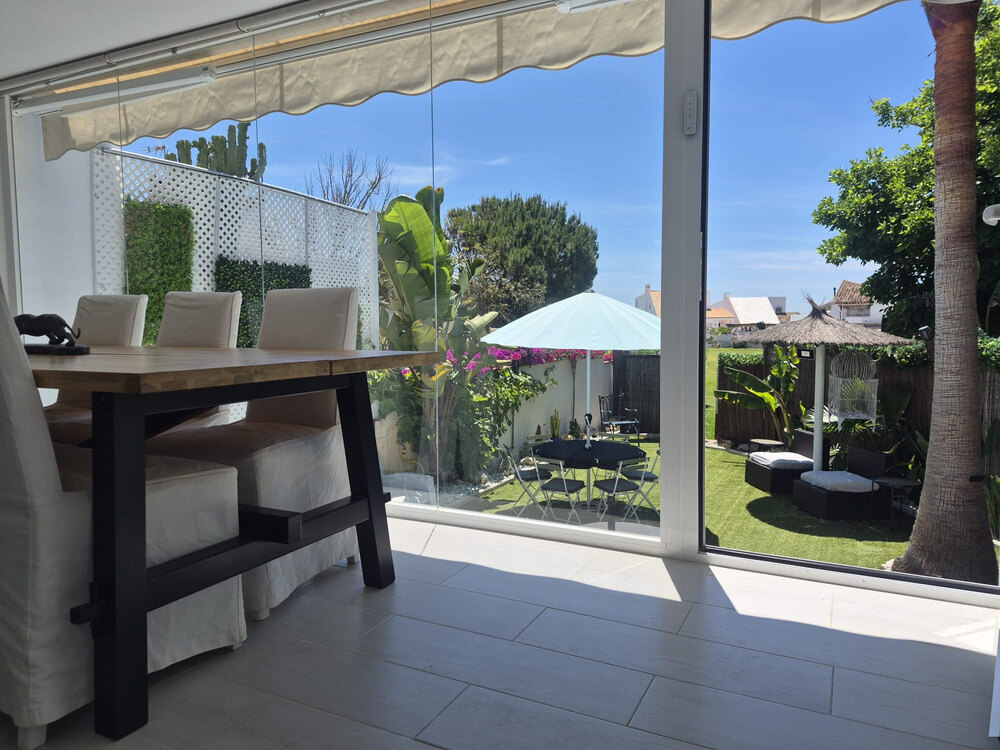 FOR SALE 🏡 Beachside Three-Bedroom Villa with Two Roof Terraces in a Gated Resort Community – Bahía Dorada, Estepona 🇪🇸