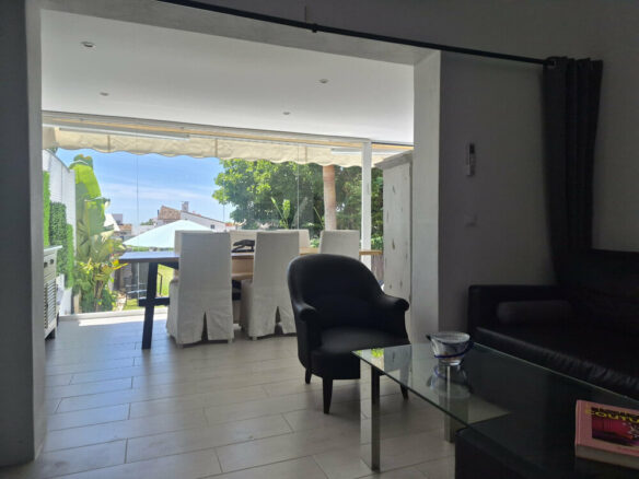 FOR SALE 🏡 Beachside Three-Bedroom Villa with Two Roof Terraces in a Gated Resort Community – Bahía Dorada, Estepona 🇪🇸