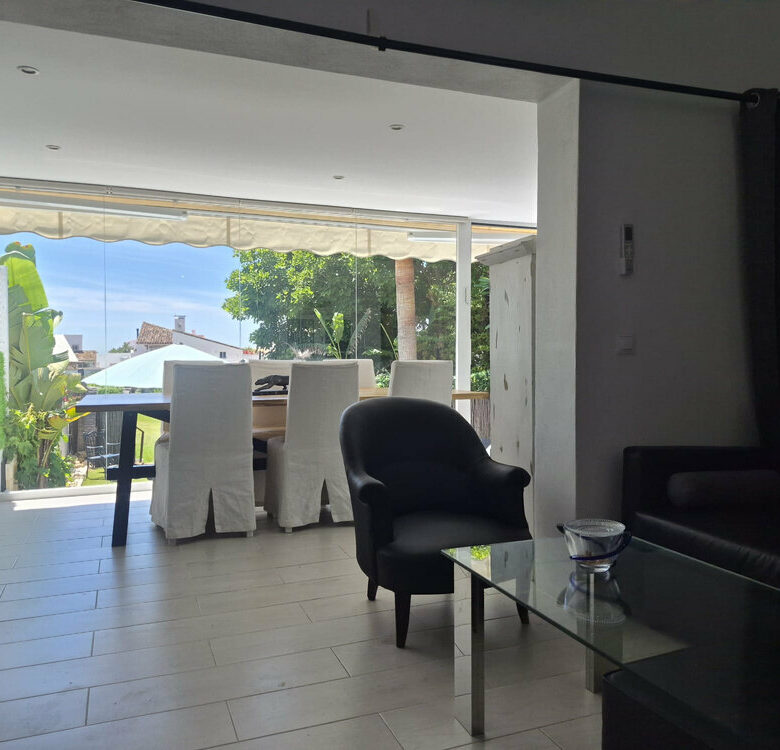 FOR SALE 🏡 Beachside Three-Bedroom Villa with Two Roof Terraces in a Gated Resort Community – Bahía Dorada, Estepona 🇪🇸