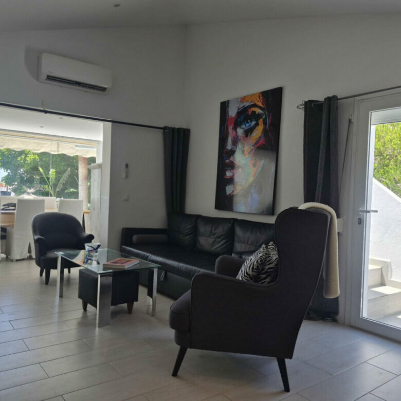 FOR SALE 🏡 Beachside Three-Bedroom Villa with Two Roof Terraces in a Gated Resort Community – Bahía Dorada, Estepona 🇪🇸