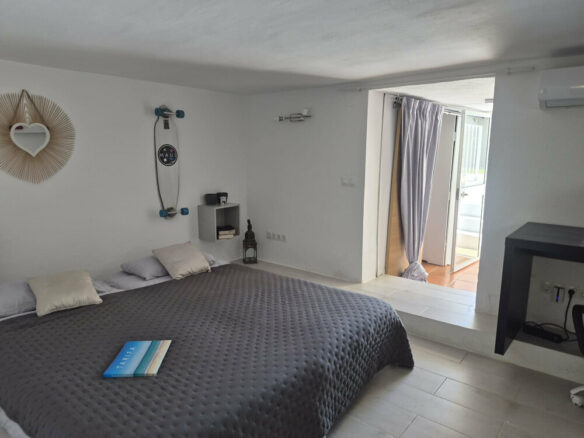 FOR SALE 🏡 Beachside Three-Bedroom Villa with Two Roof Terraces in a Gated Resort Community – Bahía Dorada, Estepona 🇪🇸